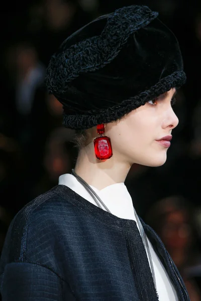 Look 63